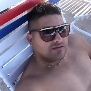 Meet your Posher, Daniel